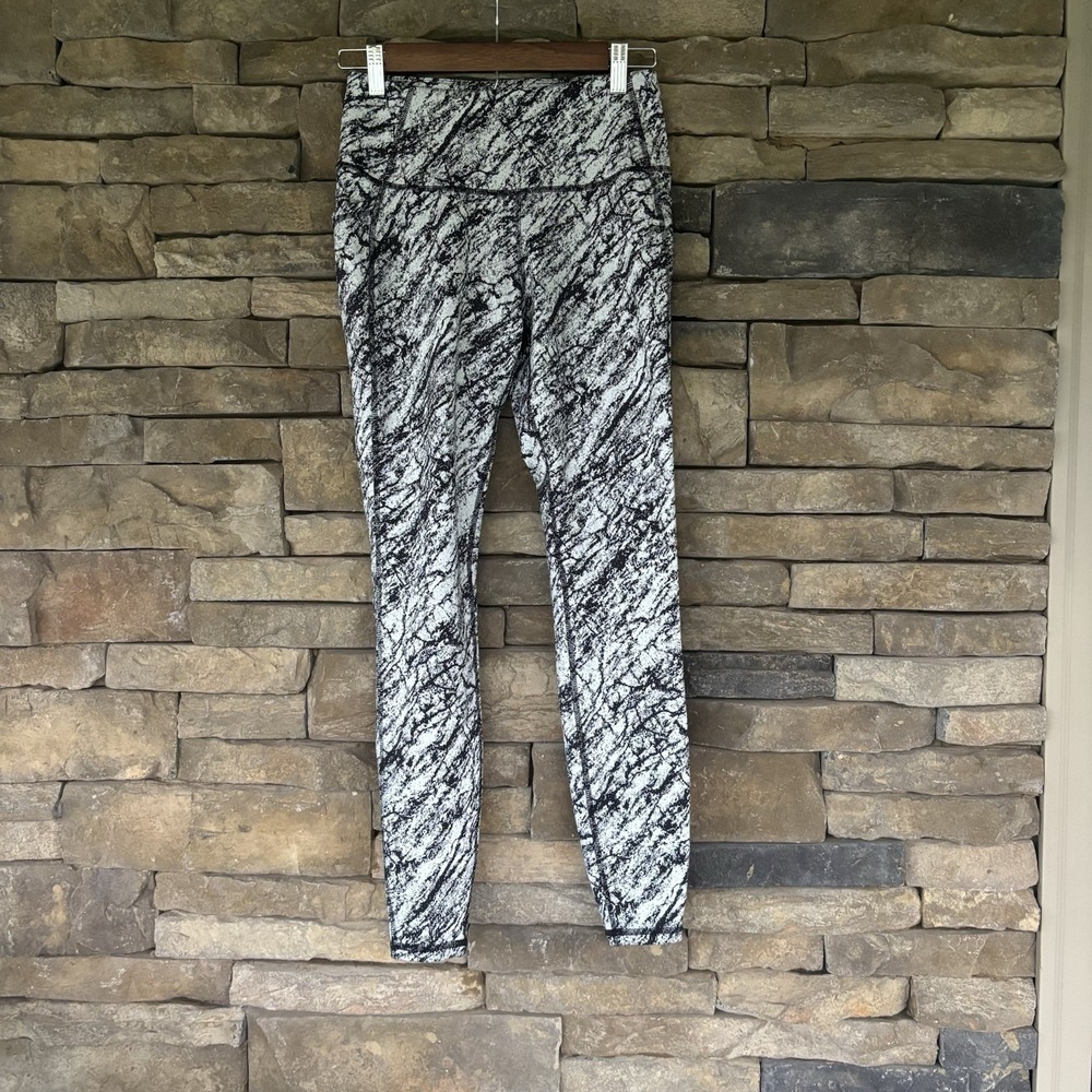 Women's Black &‎ White High-Rise Marbled Leggings With Pockets XS All In Motion